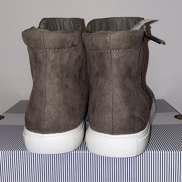 New IZOD Women’s Mila Ankle Boots - Picture 5 of 8